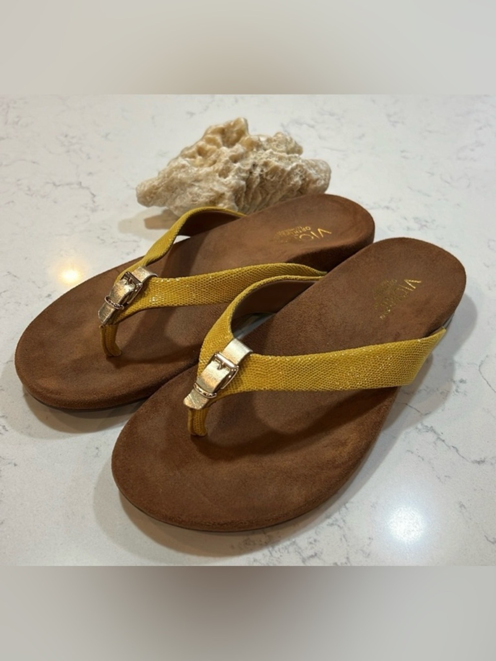 Vionic Lima mustard yellow sandals women 6